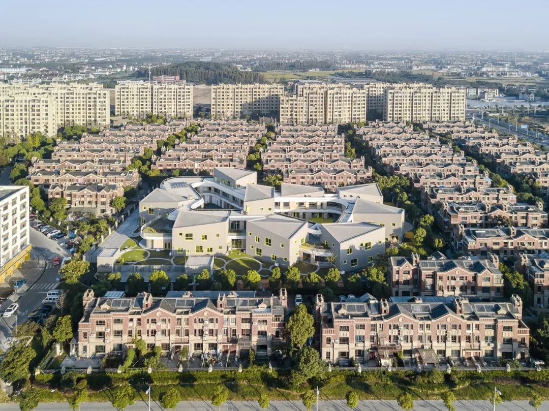 塑造理想国看建筑给予儿童的礼物