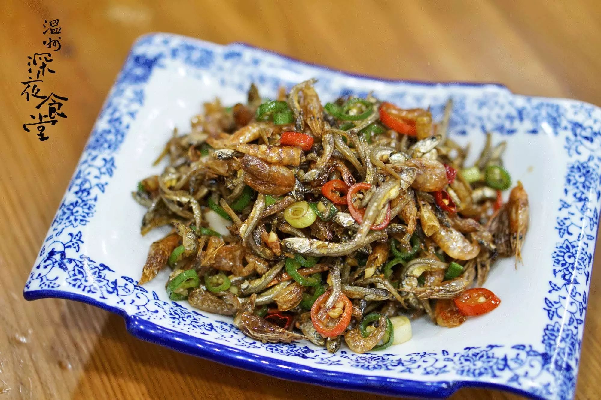 温州这家夜宵摊凌晨4点挤满人!招牌菜日销12000斤