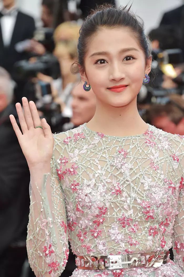 以上四位你觉得谁的红毯照最美呢