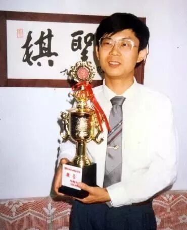 棋行天下 李来群 pdf_董明珠 棋行天下_棋行天下 pdf