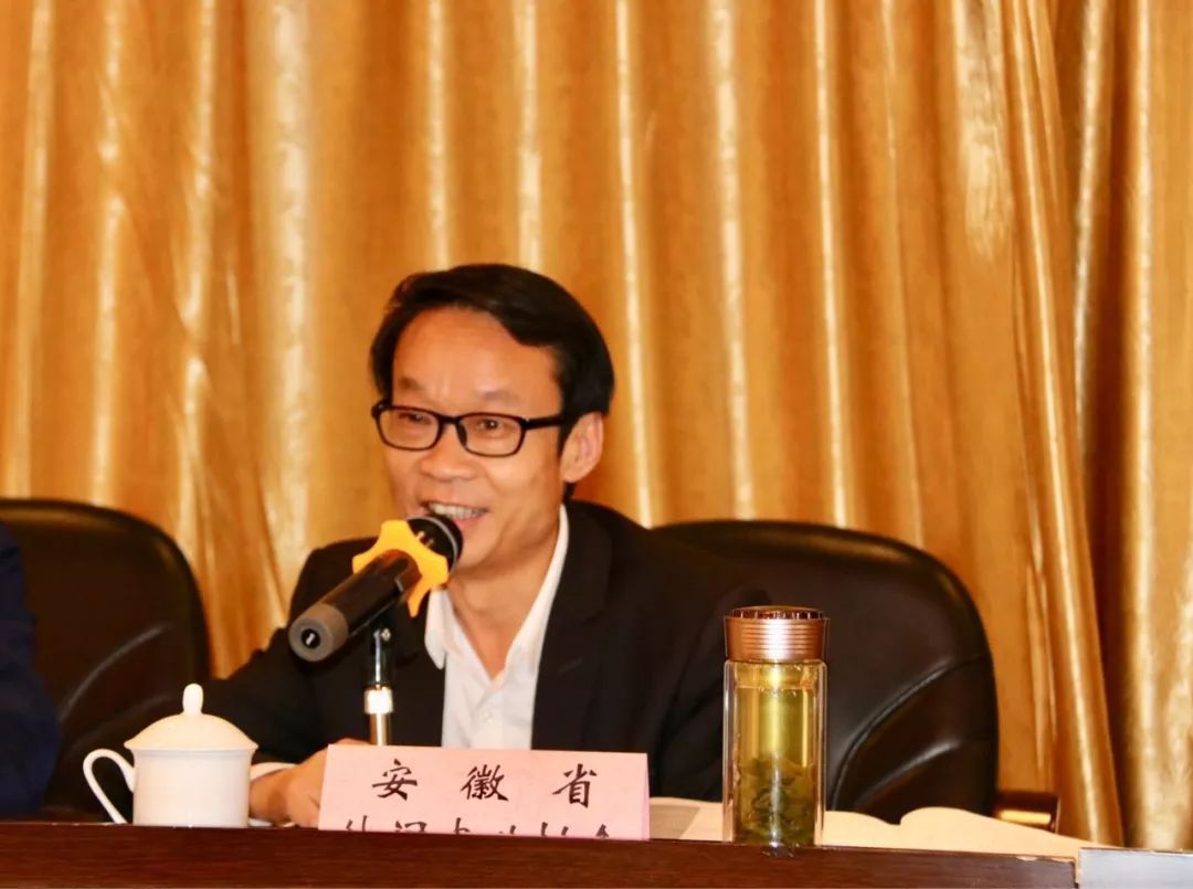 (潜山县民政局领导)最强-美女船上视频图片