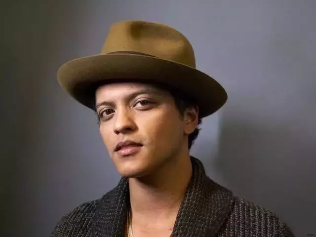 Bruno Mars - 一个魅力四射的会唱歌会跳舞的火星哥