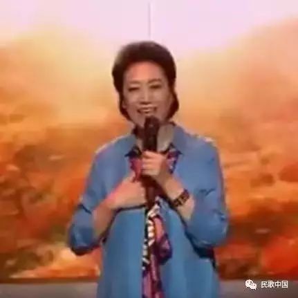 她是几十年的老戏骨,以“恶婆婆“著称,没想到唱歌这么好听