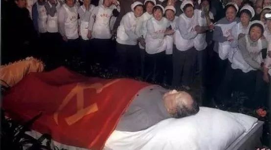 毕福剑疯了,昨天全 国都在疯传这个视频