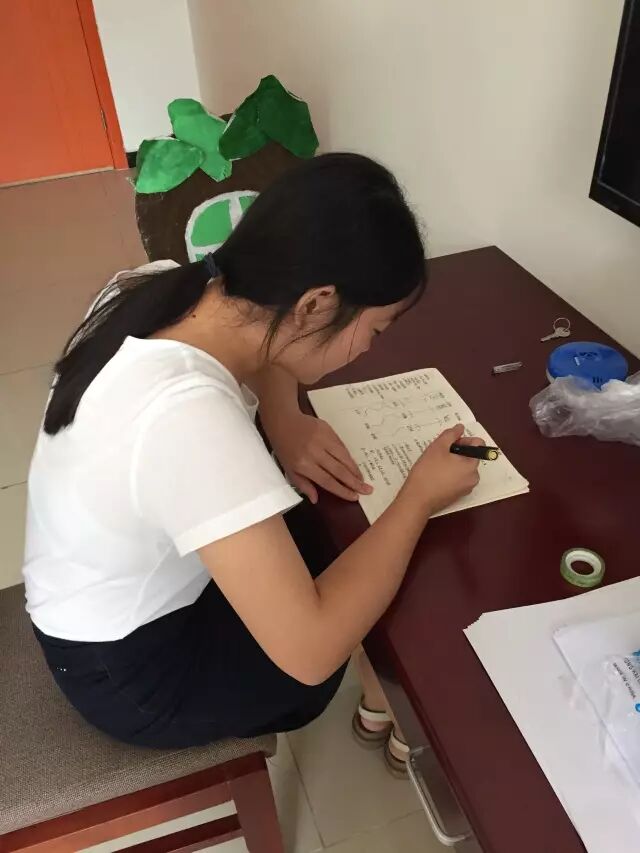 首师大学暑期实践活动走进首儿雅稚儿童康复中心