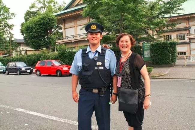 日本警察也太温柔了吧这样还能抓小偷吗