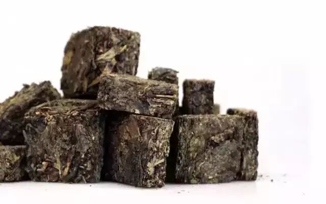 坚持喝黑茶会更年轻！但当你真的老了，一生最后悔什么？大数据告