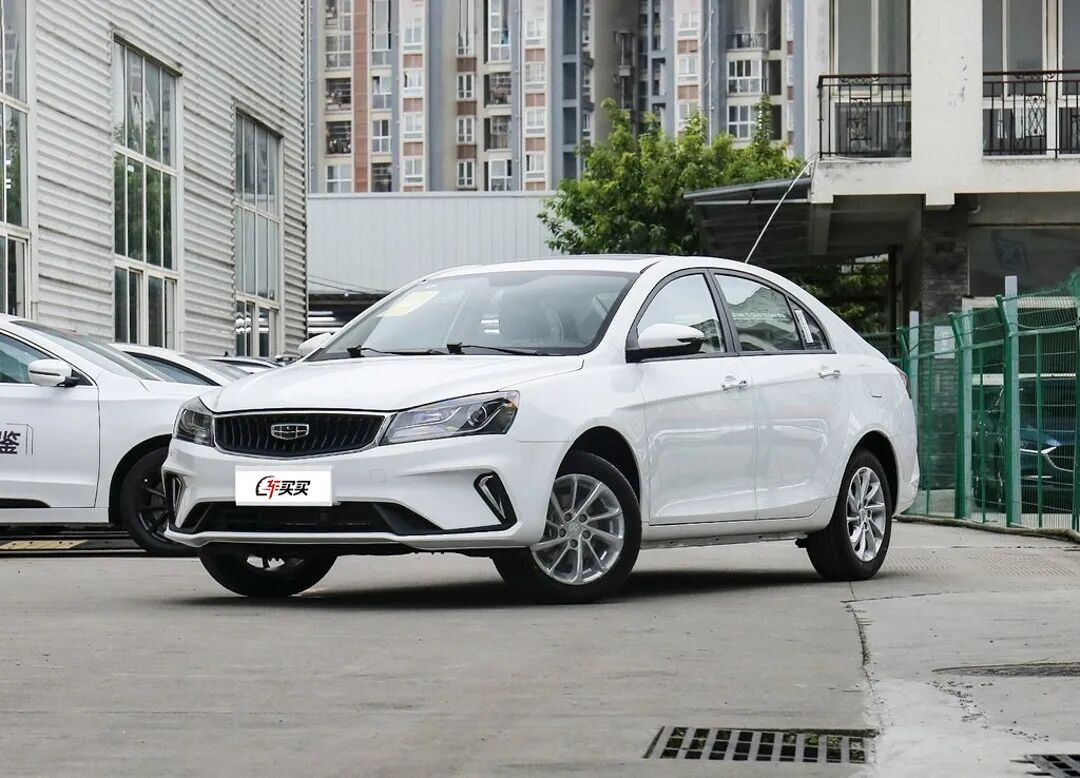 最畅销中国轿车这吉利新车升级极大现款车主看完都哭了