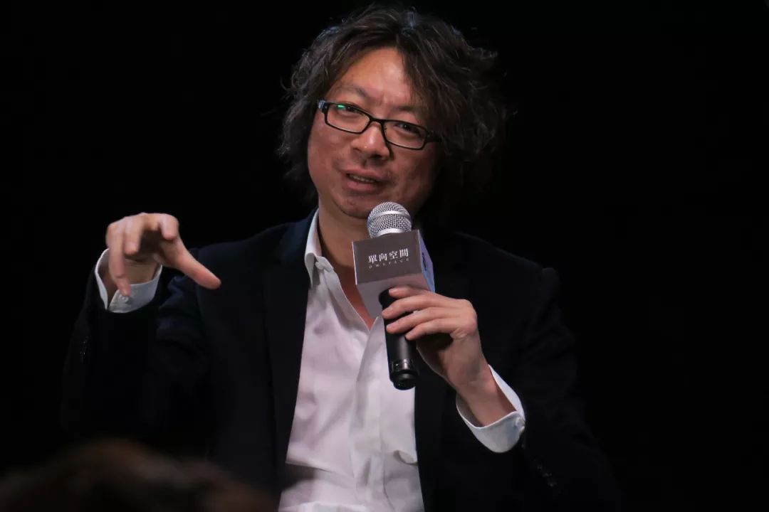 许知远的《十三邀》之辩:"我觉得他们找错了靶子"