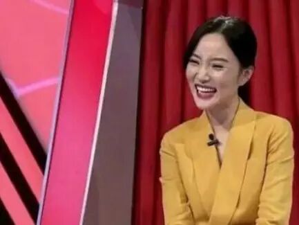 李小璐霸气回应整容,保证安全就行!