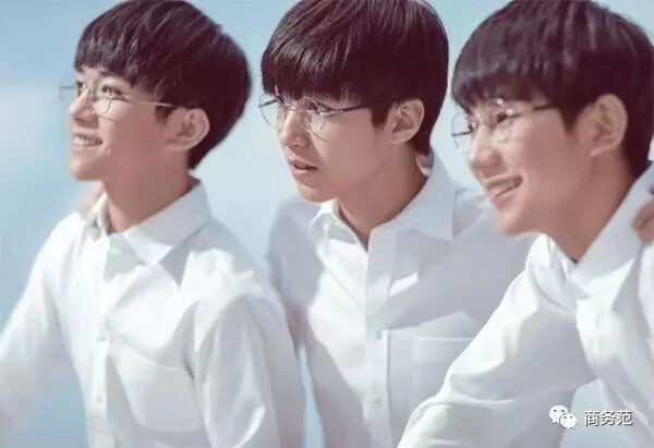 TFBOYS队长王俊凯不仅没长残,青春活力范儿的衣品还超棒