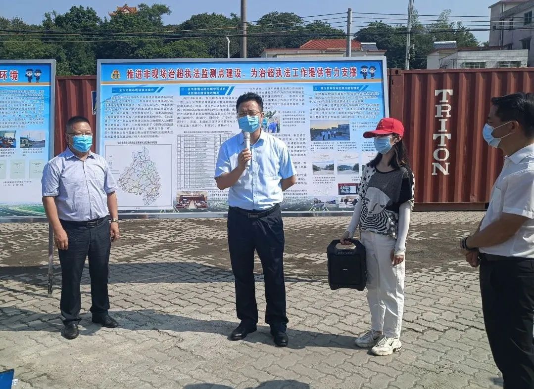 会上,阎海鸿通报了今年以来我市治理车辆超限超载和营运大货车专项