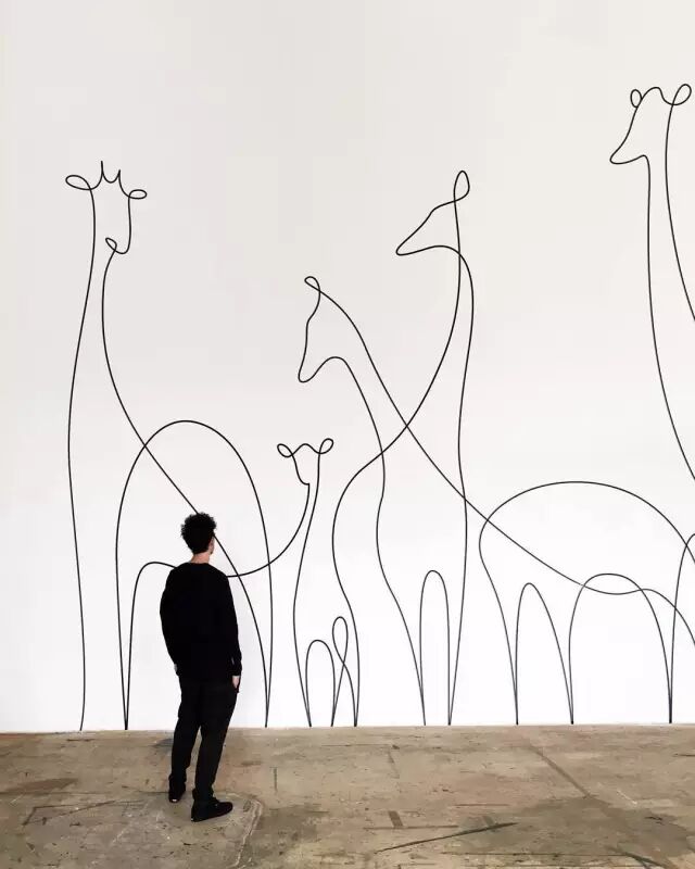 两个歪果仁仅用一条线，便治好了广大网友的强迫症！