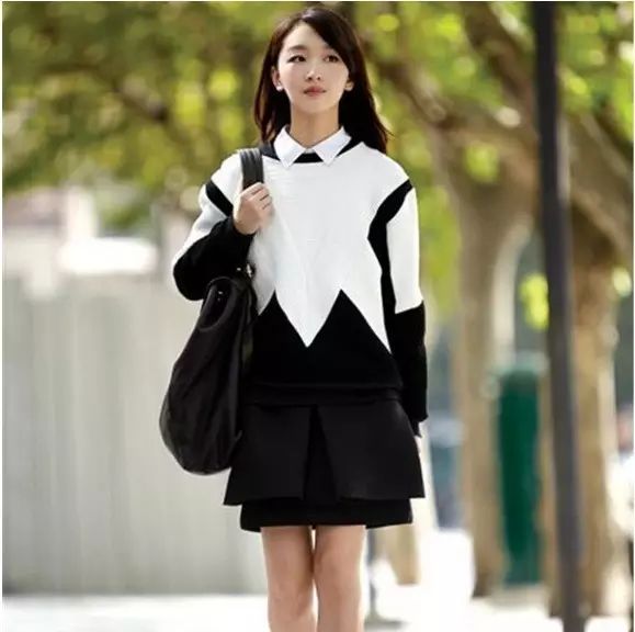 穿搭  穿上卫衣+裙子,你就拥有了最美的初春!