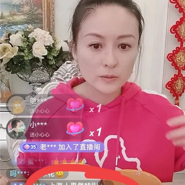 上海演员戴娇倩当志愿者,怒斥某些市民:我没拿一分钱,不欠你们