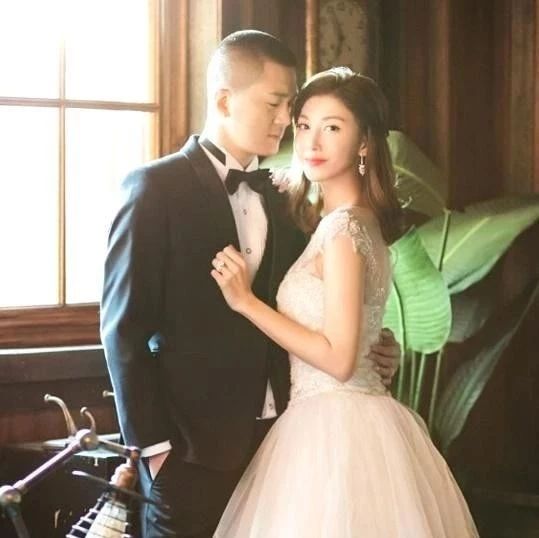 《回家的诱惑》女主角李彩桦公布婚讯:36岁的她闪婚做人妻了
