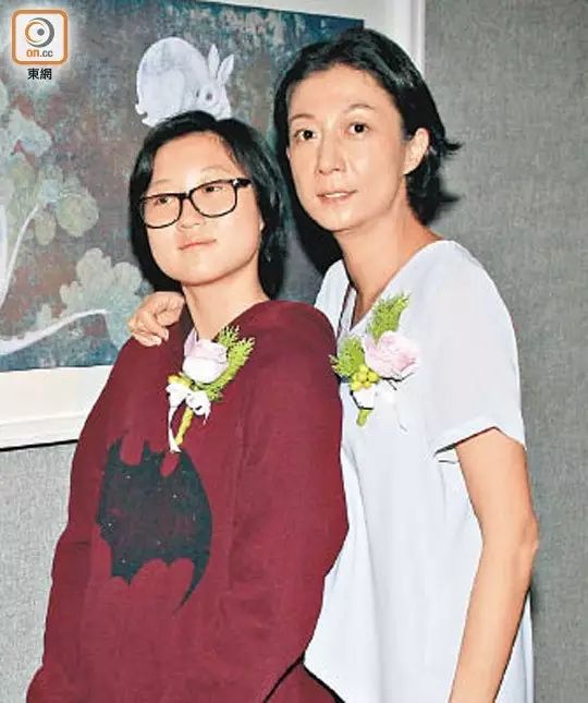 小龙女 遭恐吓报警 被捕的竟然是吴绮丽 母女俩之间到底发生了什么 可以让女儿二度报警抓妈妈 微信公众号文章