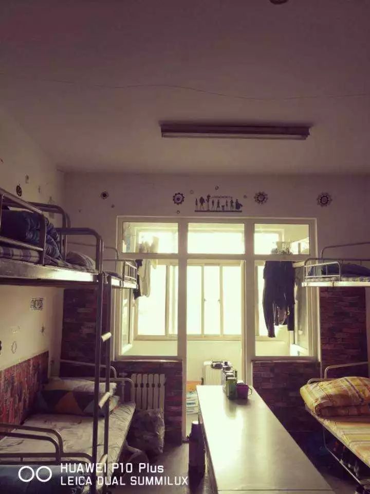 【男生组】青岛理工大学经贸学院17届宿舍装饰大赛开始了,为你心仪的