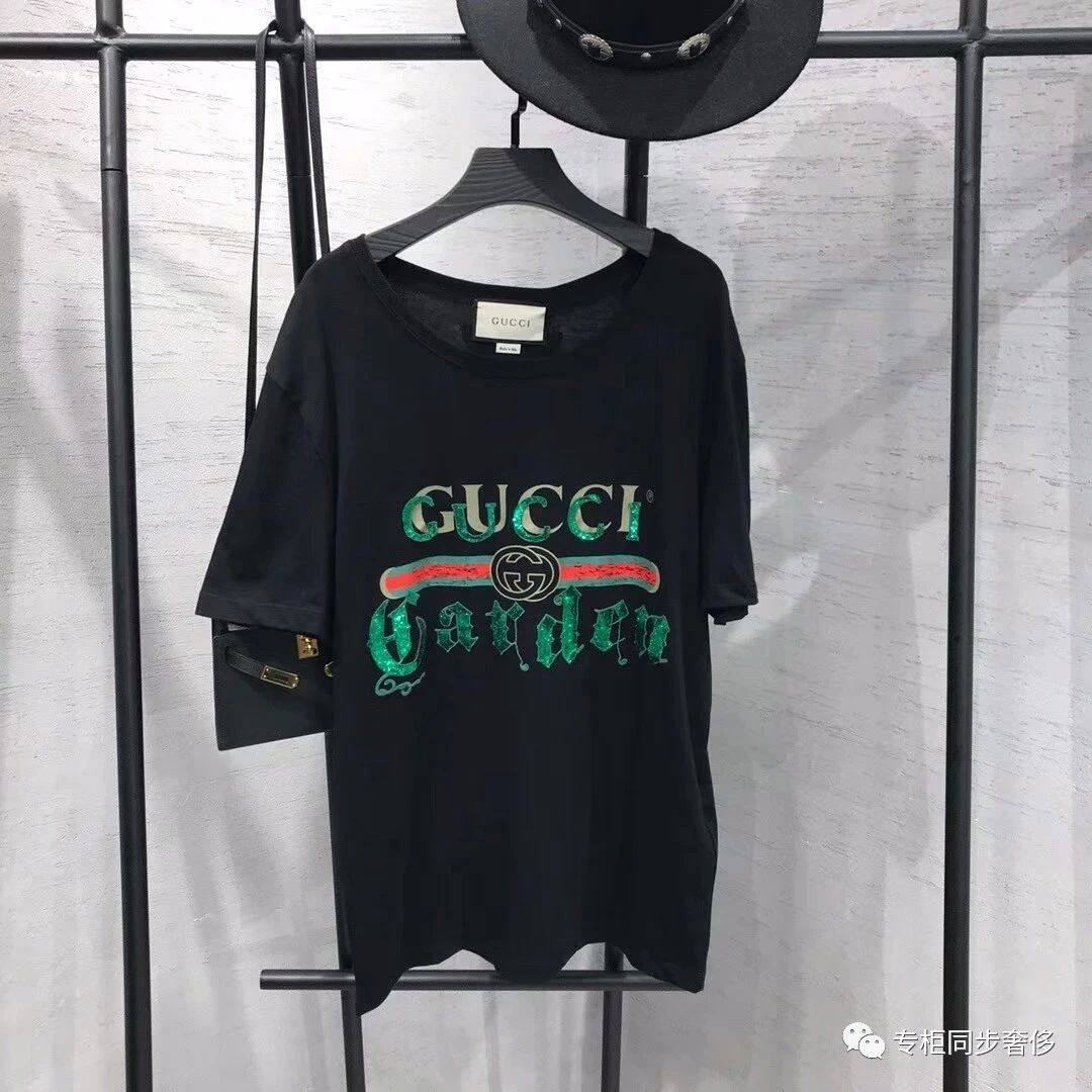 Gucci古驰 博物馆限量款系列珠片绣花短T Gucci Elton John黑胶唱片泪眼棉质T恤493117