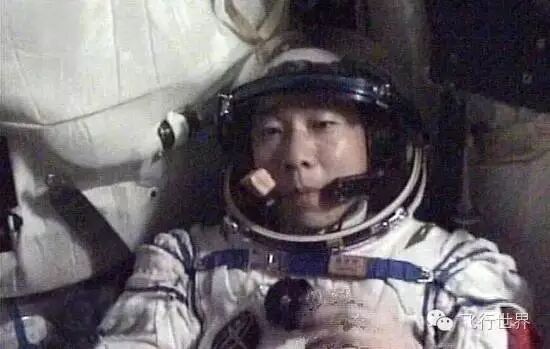 8】杨利伟: 曾在太空遭遇诡异敲击声 至今无法解释