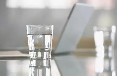 水晶玻璃杯