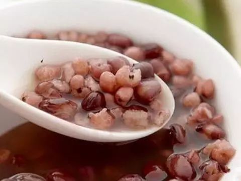 薏仁白扁豆鸡脚汤