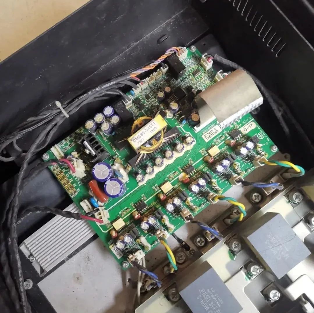 变频器通电无反应故障如何检查维修？？