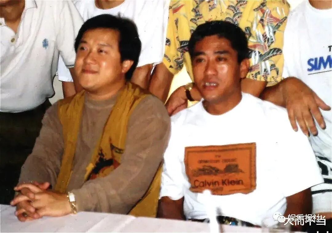 做人难:柯受良17年前大爆猛料,其中涉及曾志伟:有些女孩刚入行就去见老板