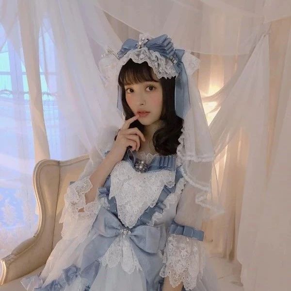 知名lolita服装工作室邀上坂堇代言