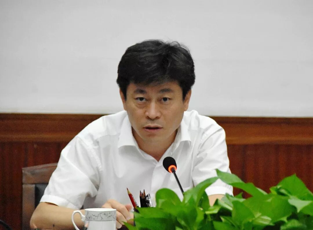 运城市盐湖区委书记李哲主持召开盐湖区脱贫攻坚领导小组专题会议