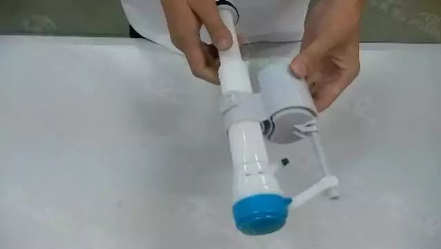 如何安装及调节马桶水件