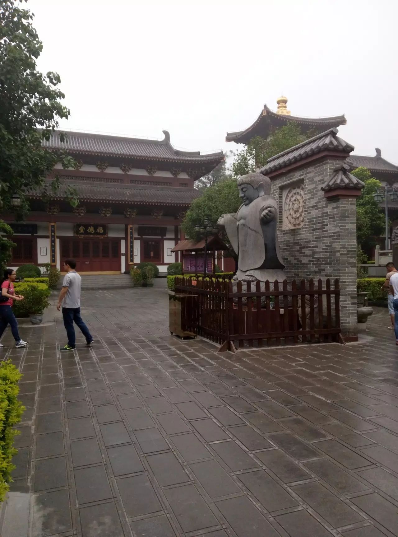 南宁青秀山万寿观音寺内景照片