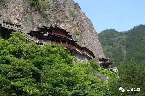 它是建筑史上的奇迹，没有信仰的现代人建不出来