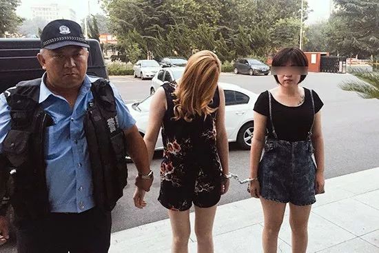 烟台28岁少妇组织网络招嫖9名涉黄男女当场抓获