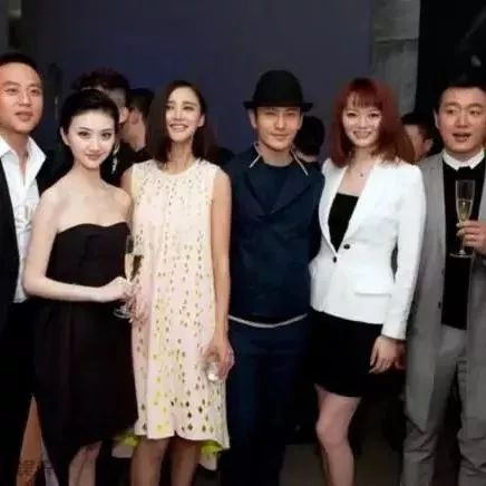 凭借着配角成功抢镜的几大女艺人,最后一个演技颜值均在线苦于没有好资源