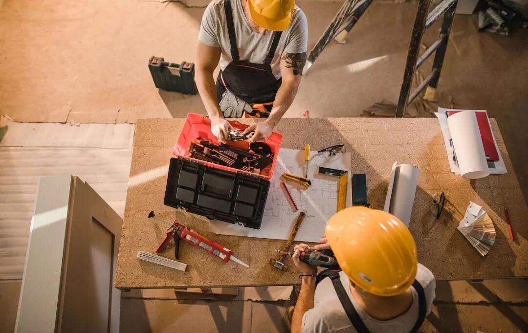 瓷砖选择千万种，只要王者陶瓷这一种！_1