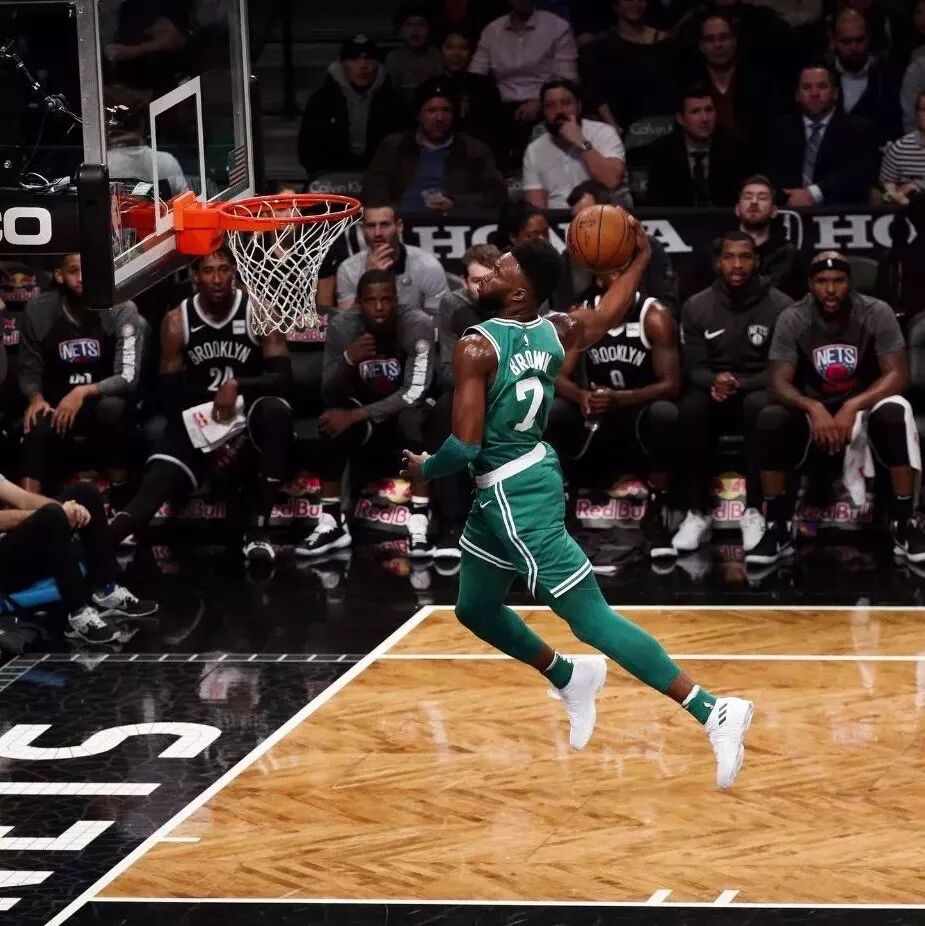 杰伦布朗不会后退