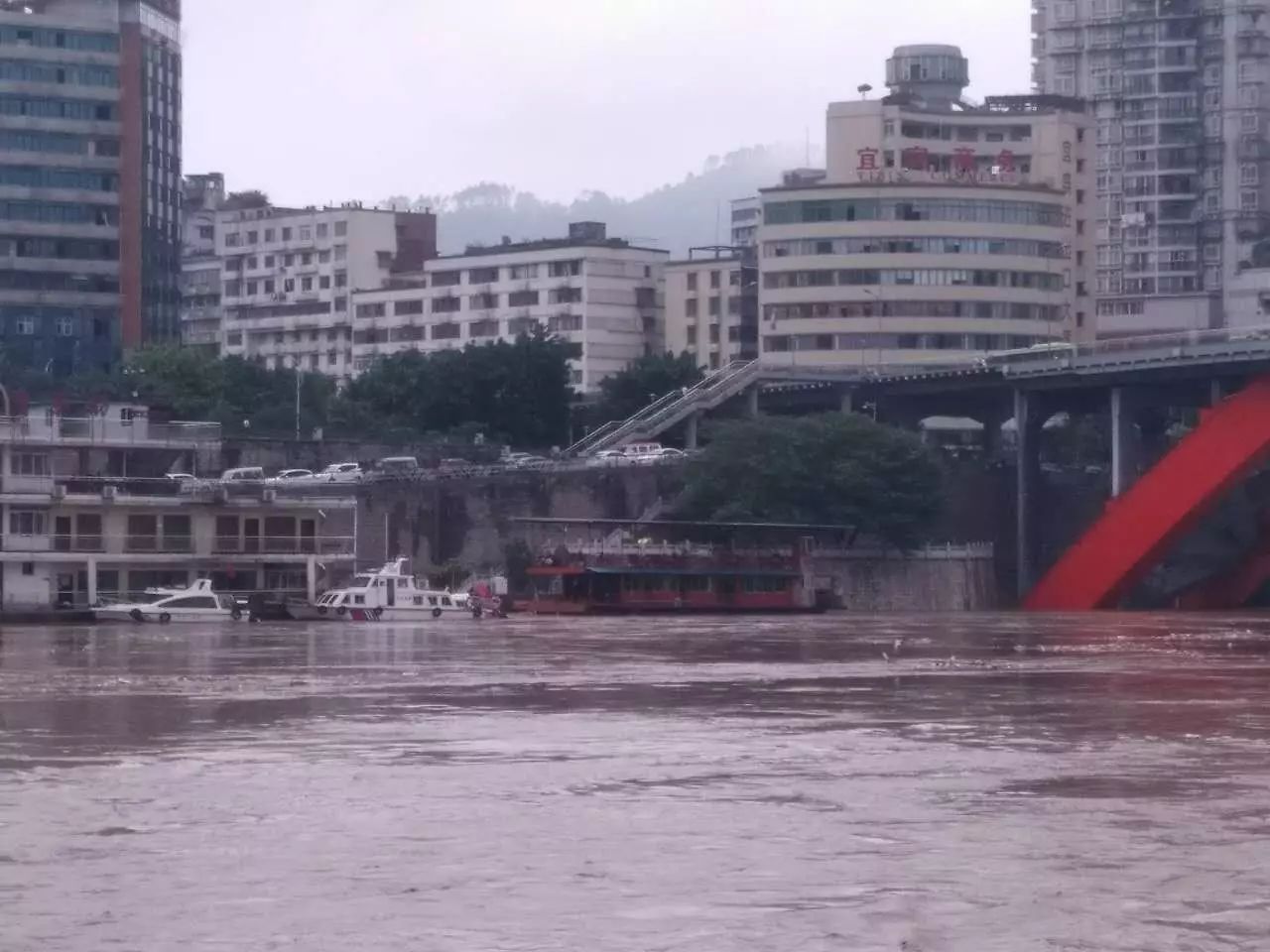 宜宾横江镇遭遇水灾,水位仍在上涨!