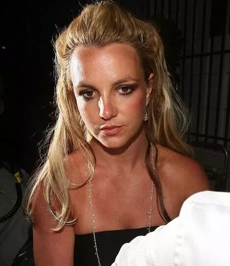 38岁的她被前夫压榨，被亲爸囚禁，最全解析小甜甜的消失之谜！