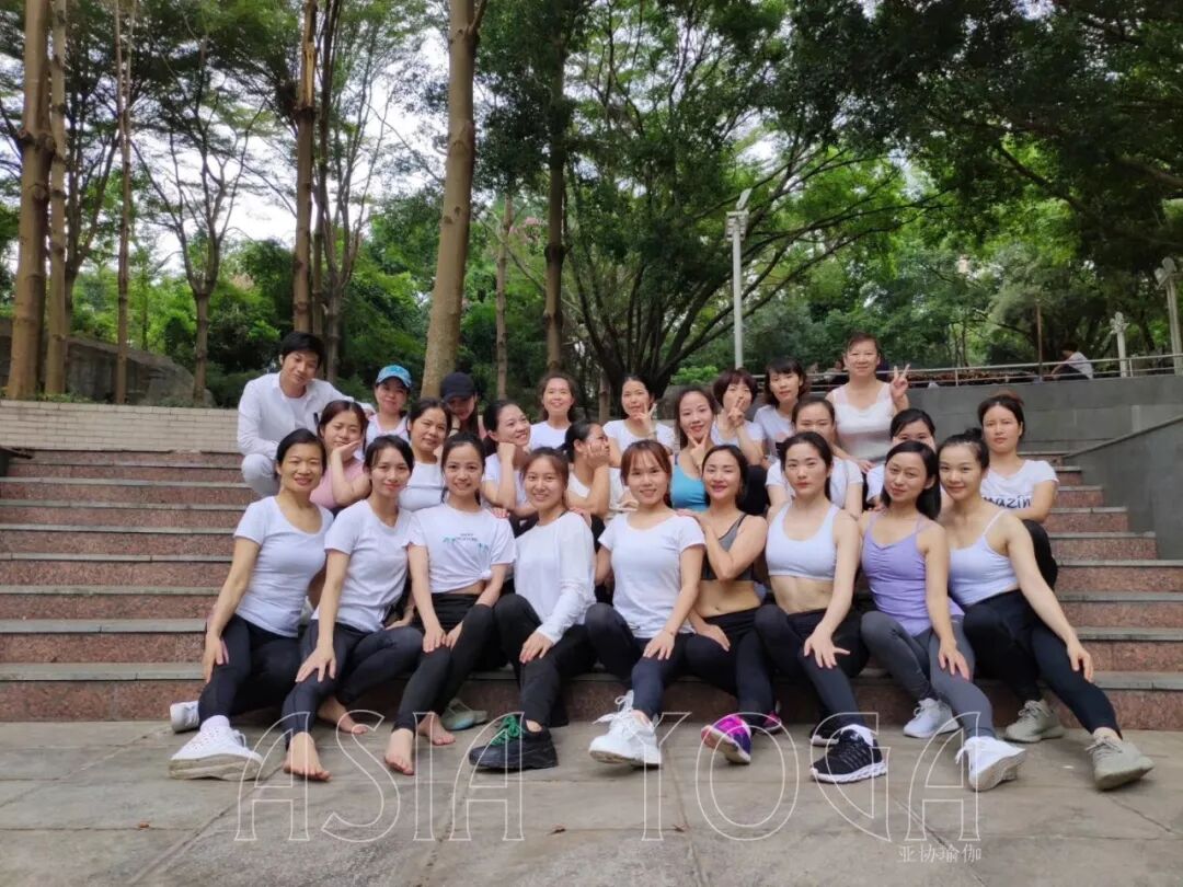 【瑜伽教练培训晚班】12月20日亚协瑜伽教练初中高200小时培训班于中港城开班！