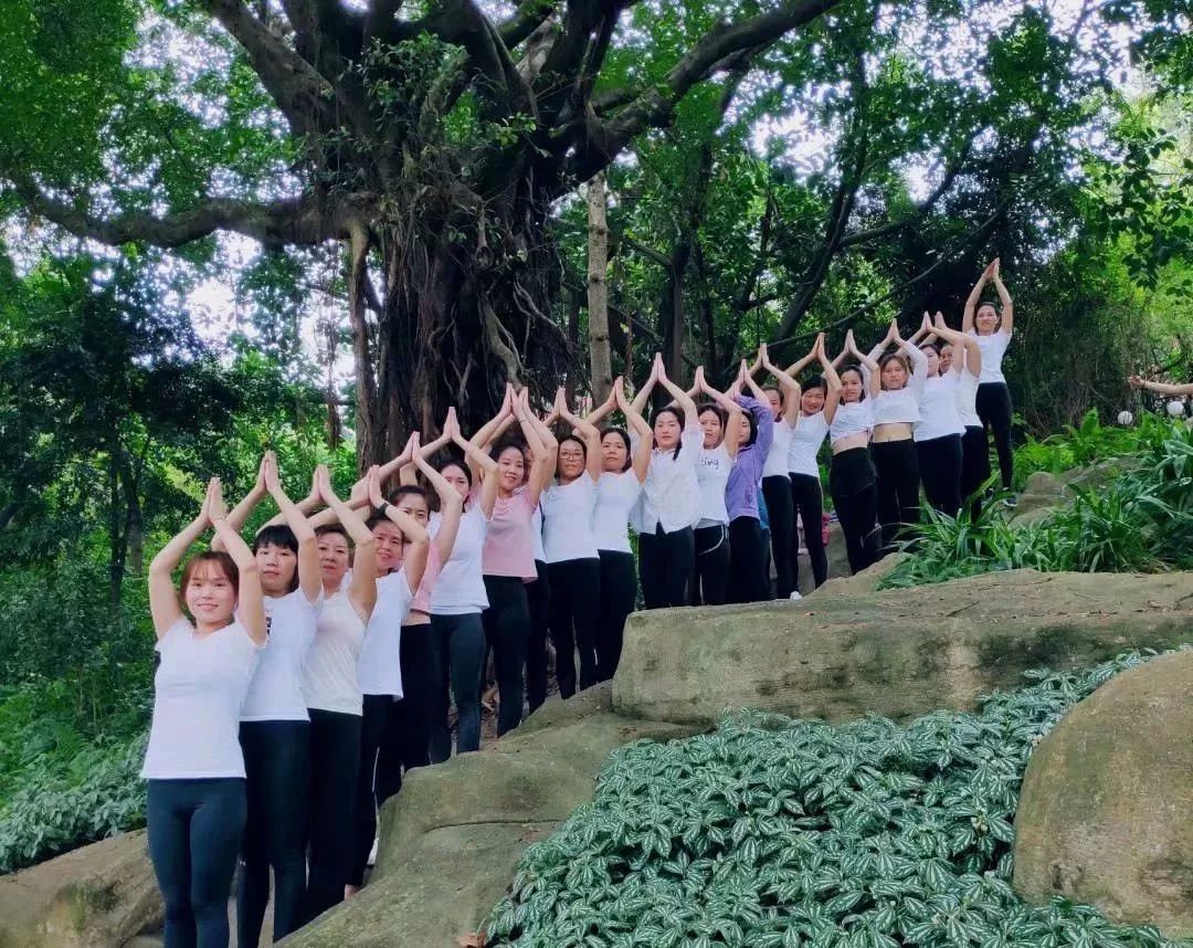 【瑜伽教练培训晚班】12月20日亚协瑜伽教练初中高200小时培训班于中港城开班！