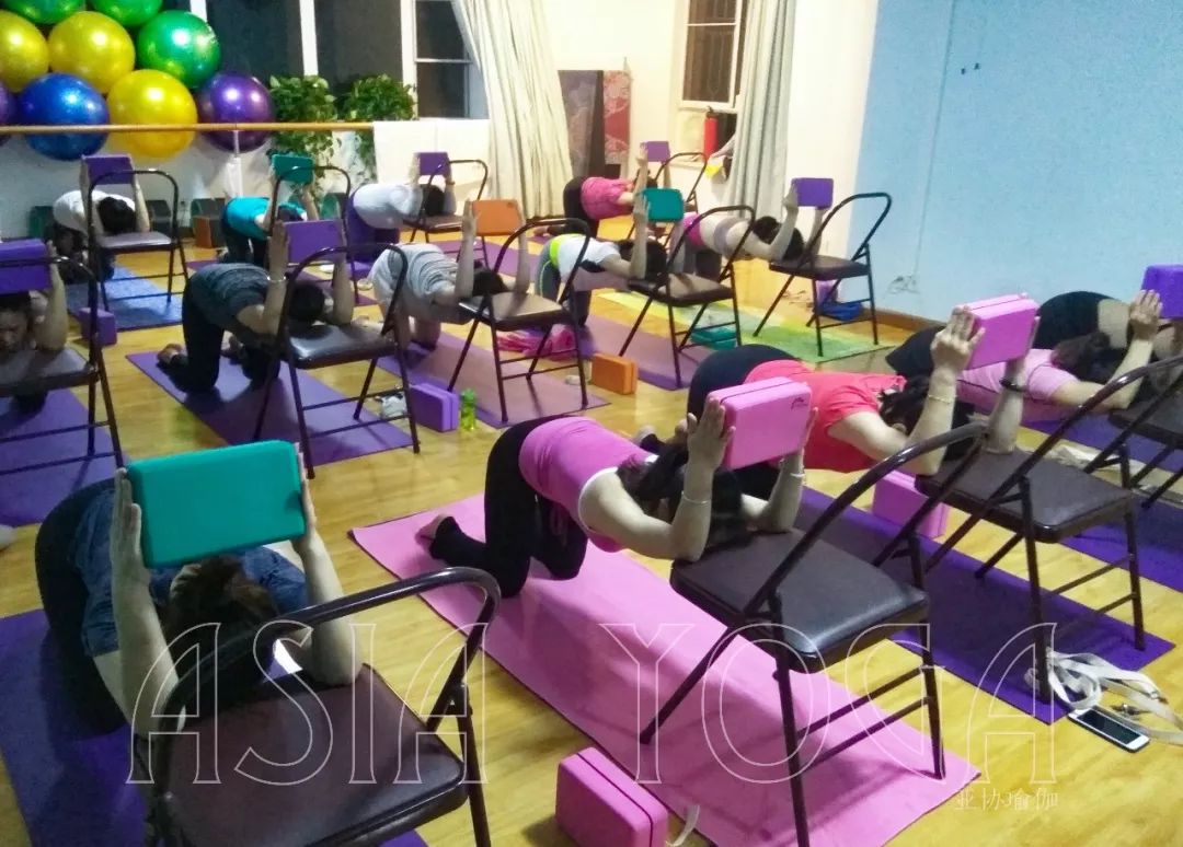 【哈他全日制】10月29日亚协瑜伽初中高300小时导师精进班于宝安店开班
