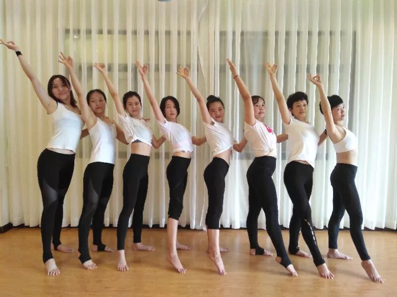 【哈他周末班】12月29日亚协瑜伽初中高200小时导培班中港城开班！