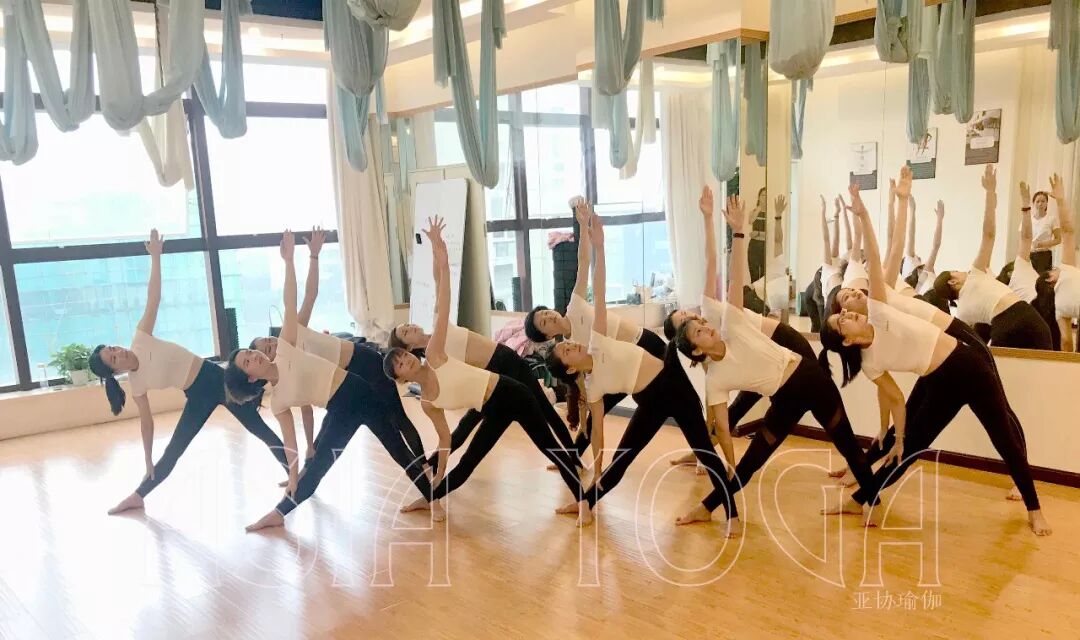 亚协体育第225届初中高300小时【哈他全日制】导师精进班，11月15日亚协瑜伽于中港城开班