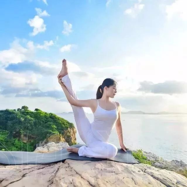 【瑜伽教练培训全日制班】12月24日亚协瑜伽初中高300小时导师精进班于中港城开班！