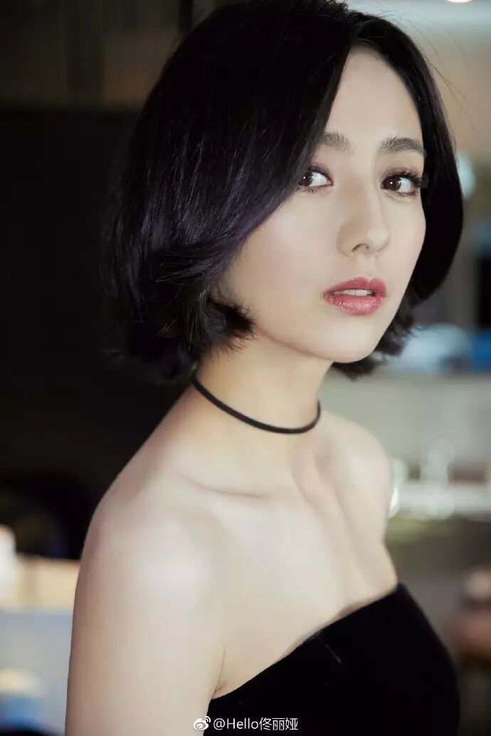 佟丽娅的齐肩短发美出新高度!果然短发才是第一圈粉神器!