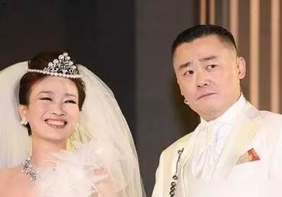 惊曝周立波美国被捕！网友:监狱风云终于有了主持