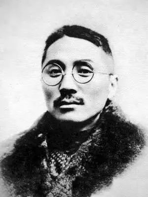 杜月笙：当年流氓真君子，今日君子真流氓