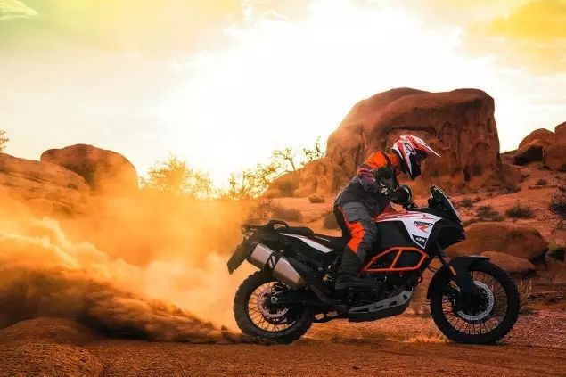 【科隆新车:ktm】魔性or个性——ktm1090/1290adv五虎将!