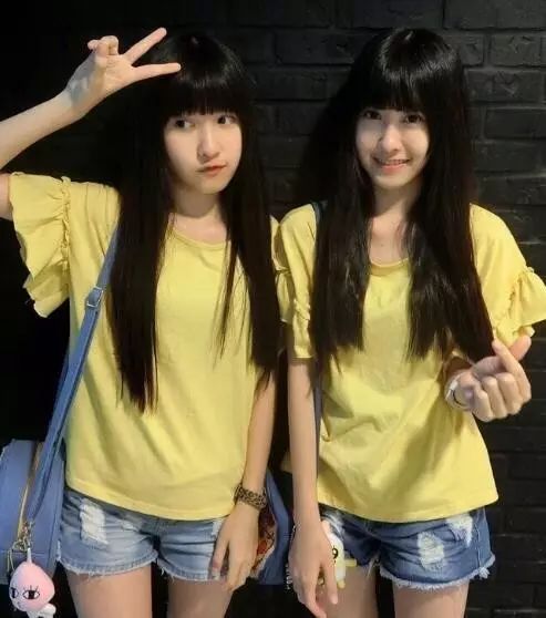 還記得曾經超紅的台灣雙胞胎姐妹花​Sandy&Mandy嗎？現在她們15歲，近照美得不行！ 網紅 第5張